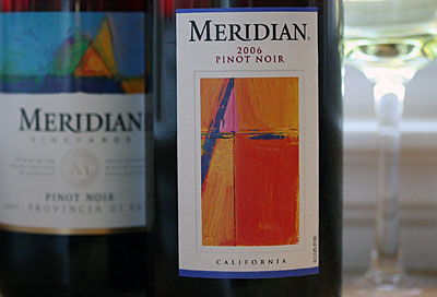 meridian-pinotnoir_2S.jpg