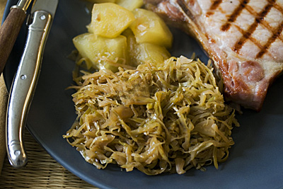 chucrute-comporkchops_2S.jpg
