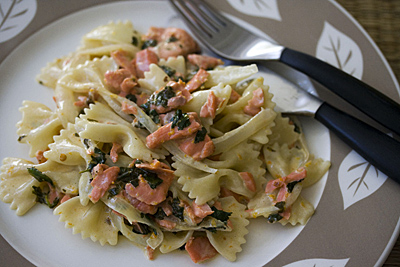 farfalle-salmon_1S.jpg