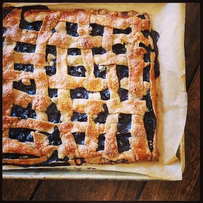 blueberry slab pie
