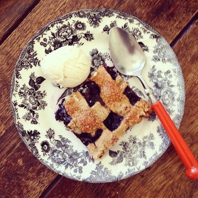 blueberry slab pie