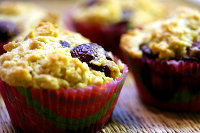 cornmeal_cherry_muffin_5.jpg