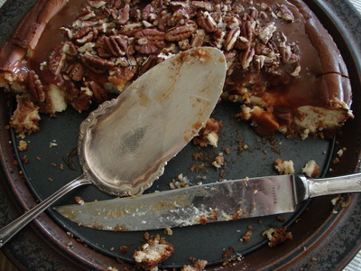 pecansaltcaramelcheesecake2.JPG