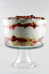 strawberry_trifle_1S.jpg